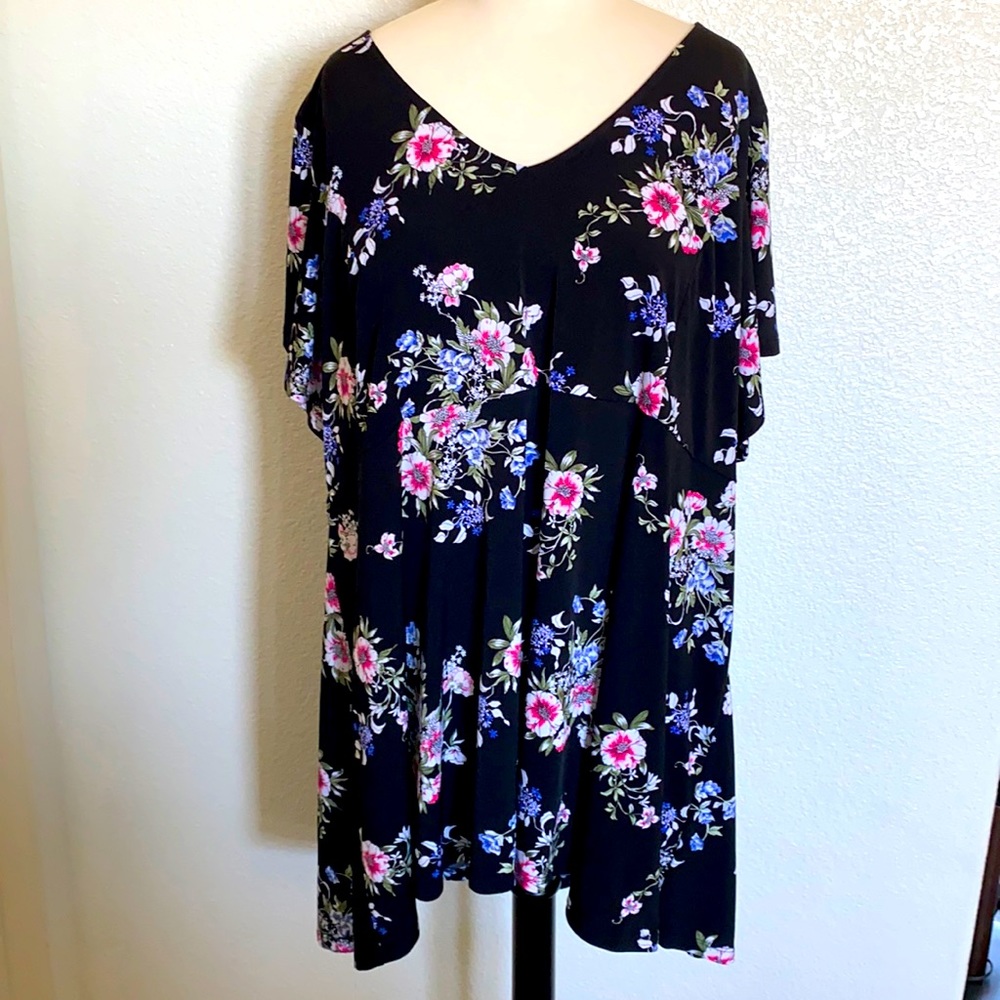 Torrid Black Floral Tunic Top